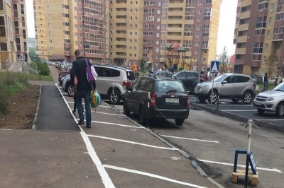 В Казани парковаться на тротуарах – можно!
