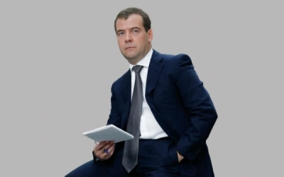 Медведев поддержит регионы с возросшими ценами на топливо